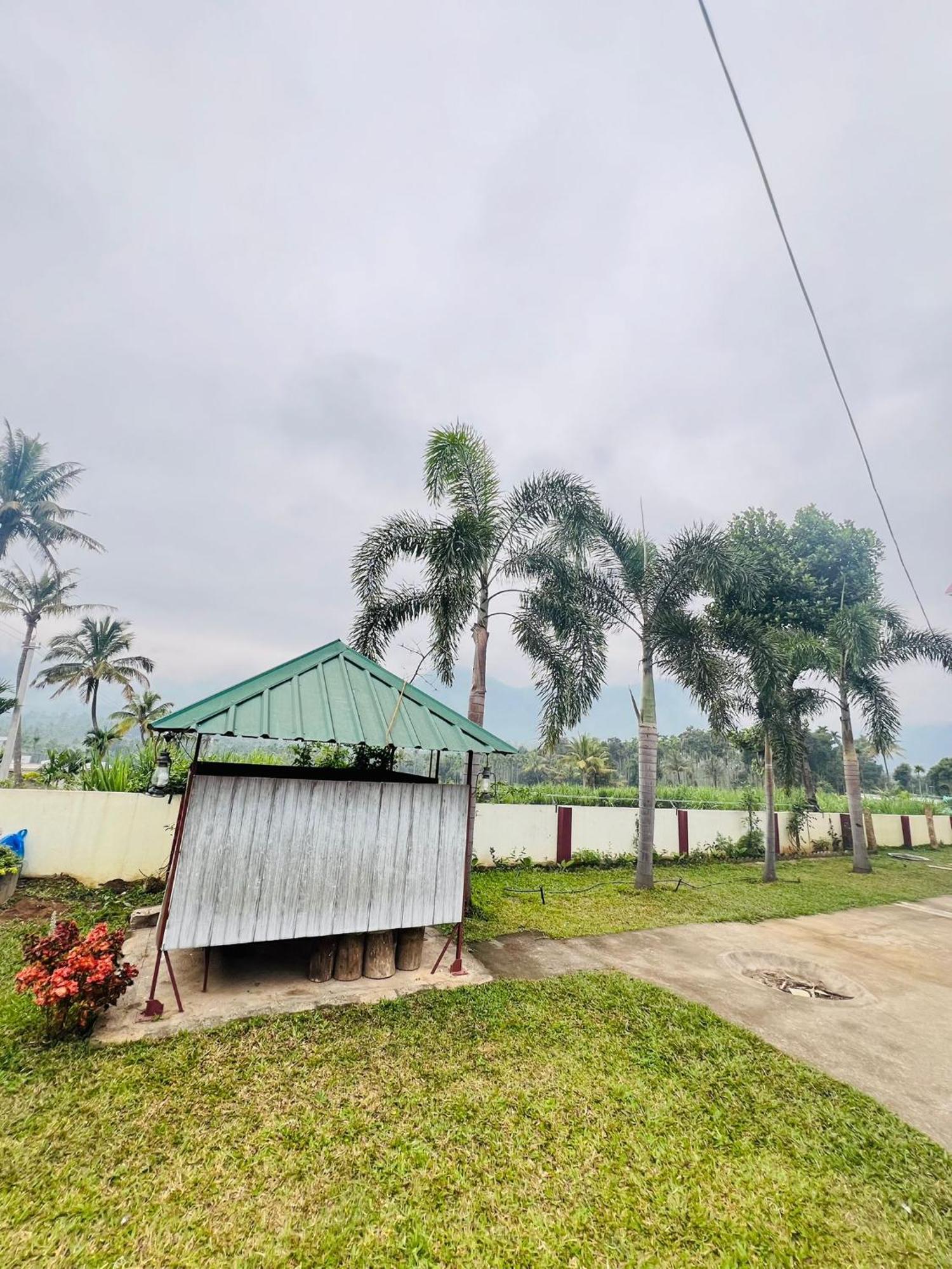 Kadampil Farm House Maraiyur Bagian luar foto